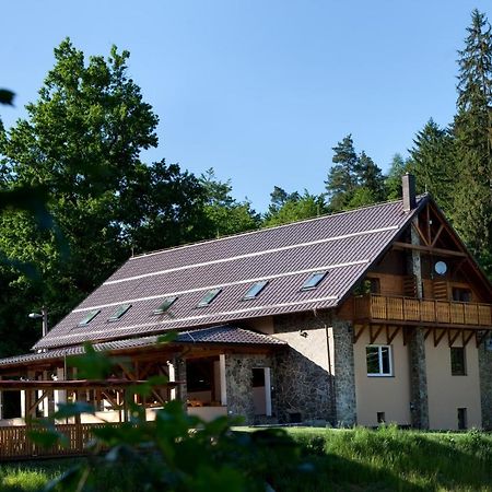 Pod Bresteckou Skalou Břestek Buitenkant foto