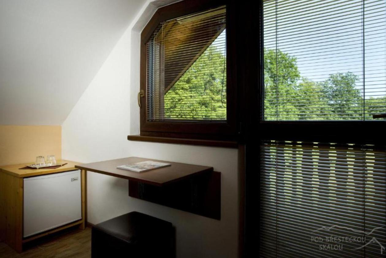 Pod Bresteckou Skalou Břestek Buitenkant foto